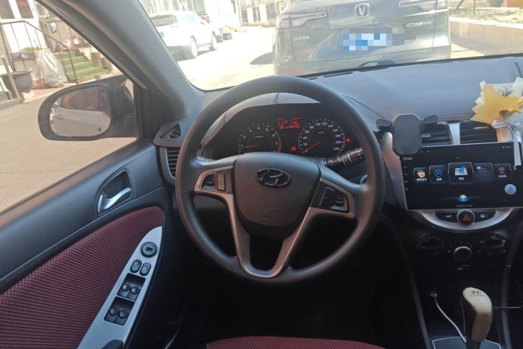 Used Hyundai Verna Ray 2014 1.6L Automatic TOP Steering Wheel