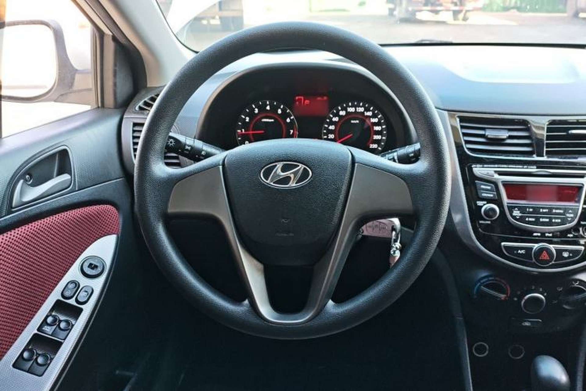 Used Hyundai Verna Ray 2014 1.4L Automatic GLX Steering Wheel