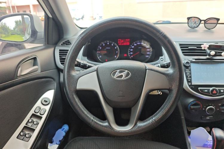 Used Hyundai Verna Ray 2014 1.4L Automatic GLX Steering Wheel