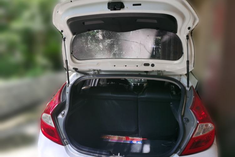 Used Hyundai Verna Ray 2014 1.4L Automatic GLX Trunk