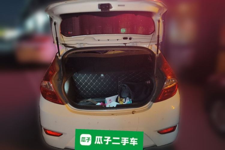 Used Hyundai Verna Ray 2014 1.4L Automatic GLX Trunk