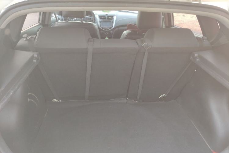 Used Hyundai Verna Ray 2014 1.6L Automatic TOP Trunk