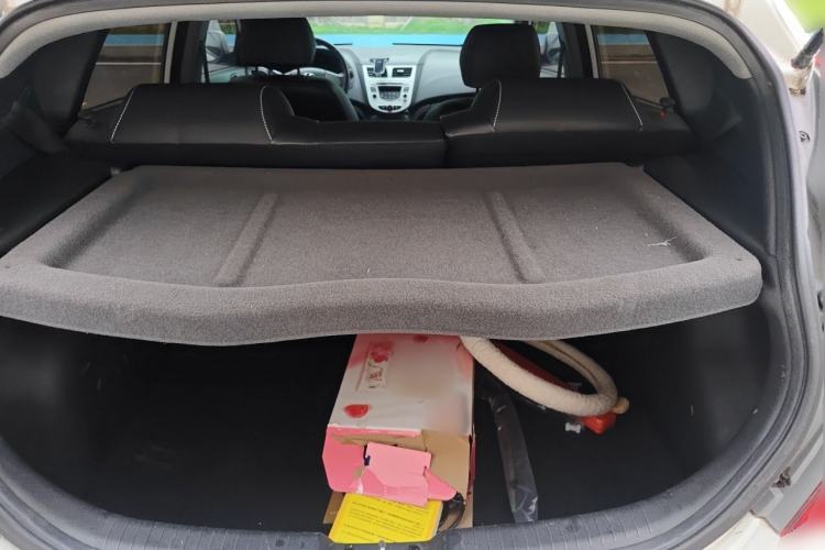Used Hyundai Verna Ray 2014 1.4L Automatic GLX Trunk