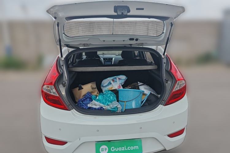 Used Hyundai Verna Ray 2014 1.4L Manual GLX Trunk