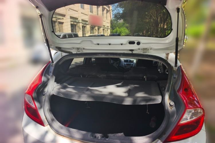 Used Hyundai Verna Ray 2014 1.4L Manual GLX Trunk