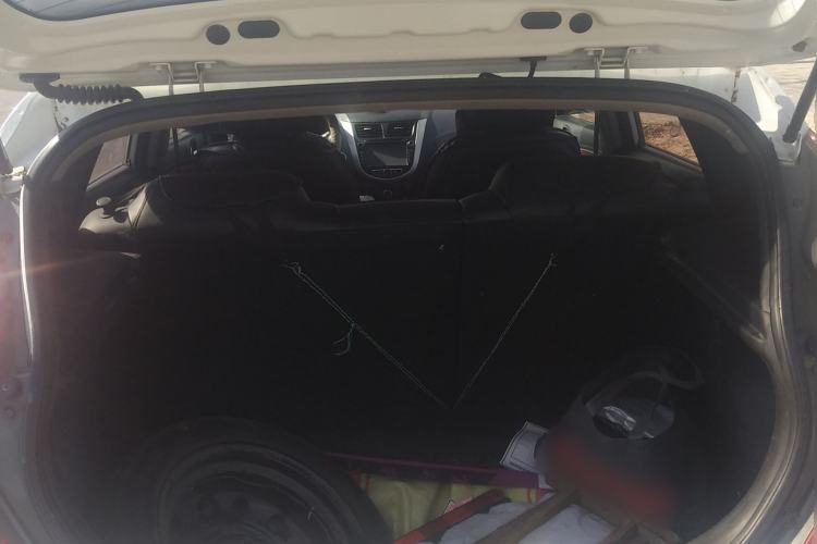 Used Hyundai Verna Ray 2014 1.6L Automatic TOP Trunk