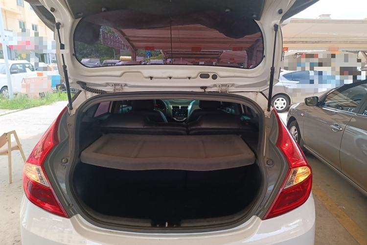 Used Hyundai Verna Ray 2014 1.4L Automatic GLX Trunk