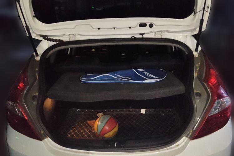 Used Hyundai Verna Ray 2014 1.4L Manual GLX Trunk