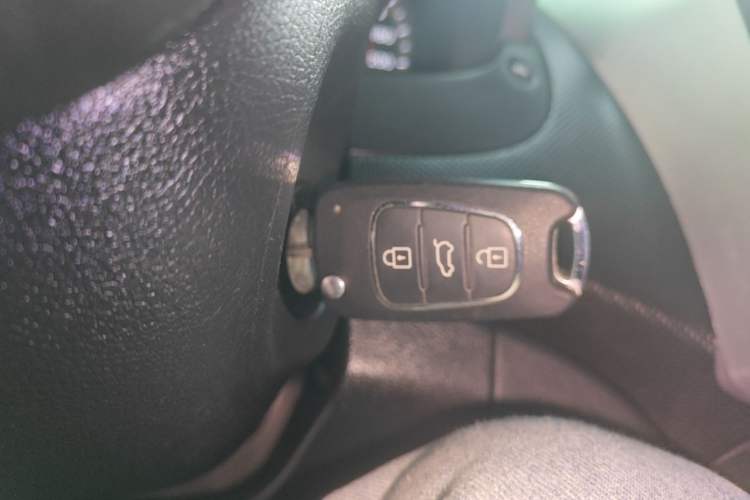 Used Hyundai Verna Ray 2014 1.4L Automatic GLX Vehicle Key