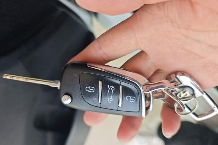 Used Hyundai Verna Ray 2014 1.4L Manual GLX Vehicle Key