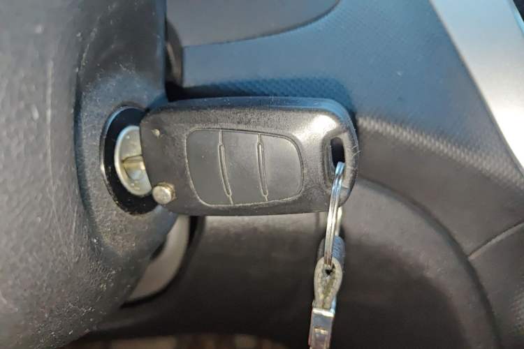 Used Hyundai Verna Ray 2014 1.4L Automatic GLX Vehicle Key
