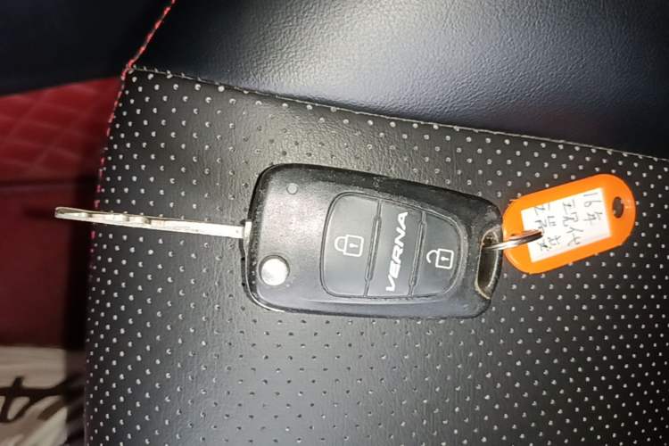 Used Hyundai Verna Ray 2014 1.4L Automatic GLX Vehicle Key