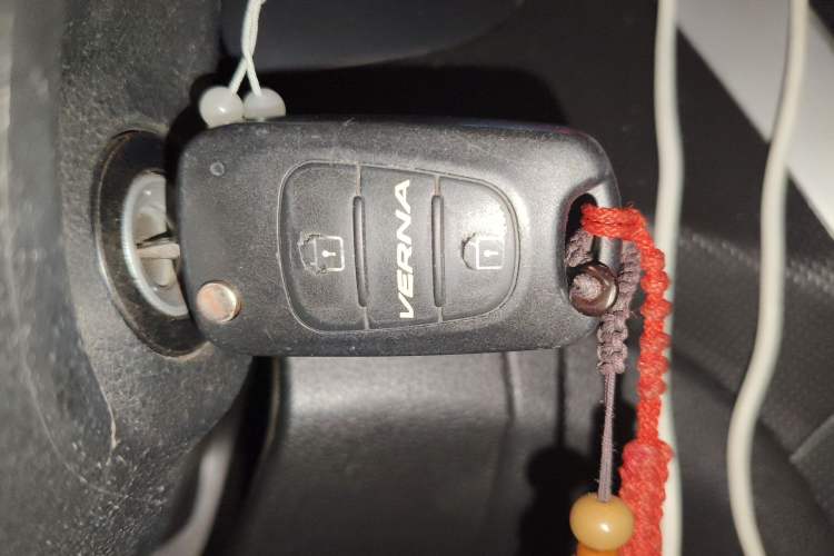 Used Hyundai Verna Ray 2014 1.4L Automatic GLX Vehicle Key