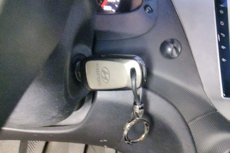 Used Hyundai Verna Ray 2014 1.4L Manual GLX Vehicle Key