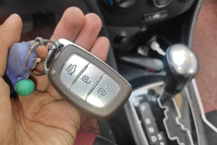 Used Hyundai Verna Ray 2014 1.6L Automatic TOP Vehicle Key