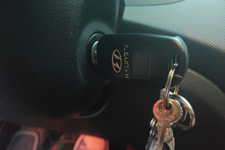 Used Hyundai Verna Ray 2014 1.4L Automatic GLX Vehicle Key