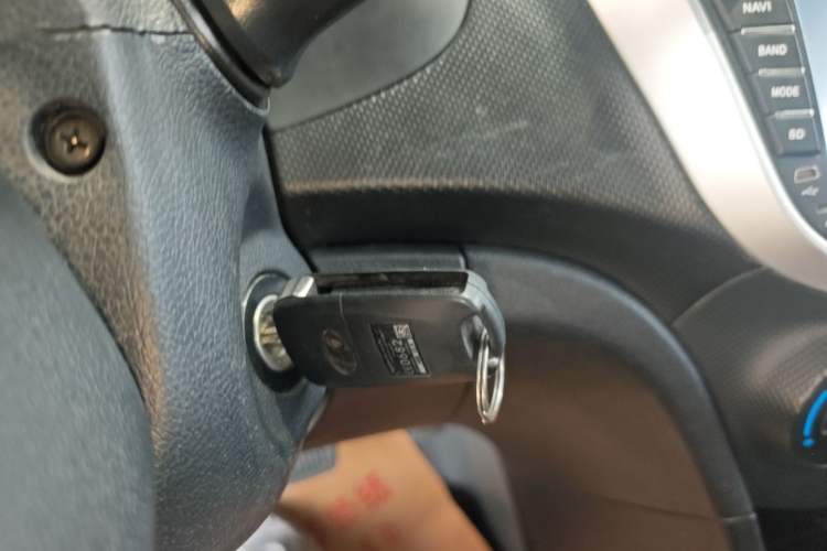Used Hyundai Verna Ray 2014 1.4L Automatic GLX Vehicle Key