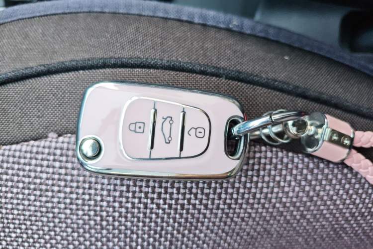 Used Hyundai Verna Ray 2014 1.4L Automatic GLX Vehicle Key