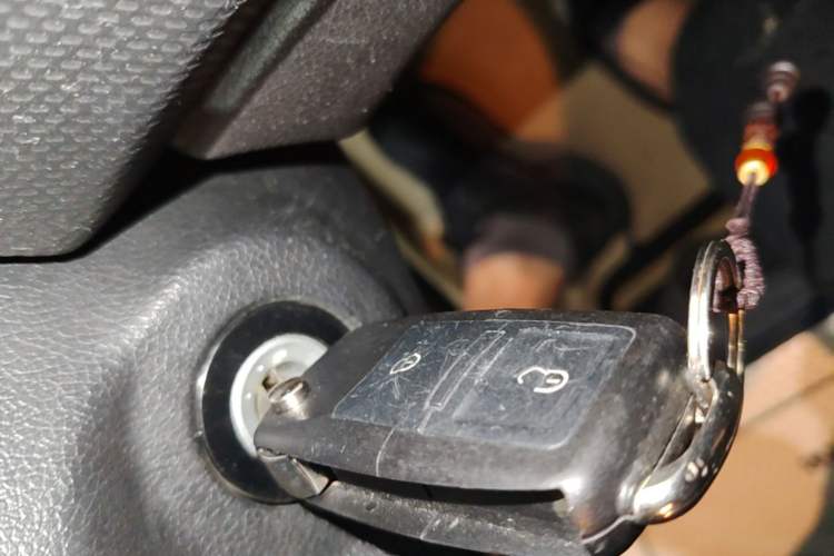 Used Hyundai Verna Ray 2014 1.4L Automatic GLX Vehicle Key