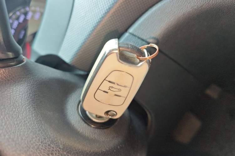 Used Hyundai Verna Ray 2014 1.4L Automatic GLX Vehicle Key