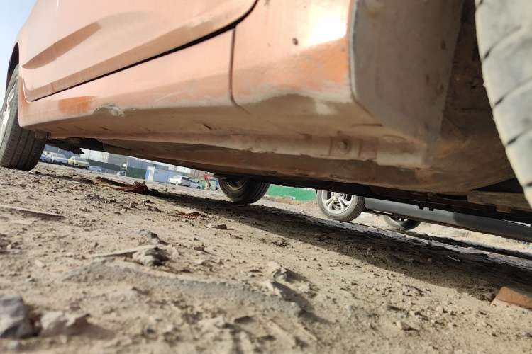 Used Hyundai Verna Ray 2014 1.4L Manual GLX Chassis Front Right