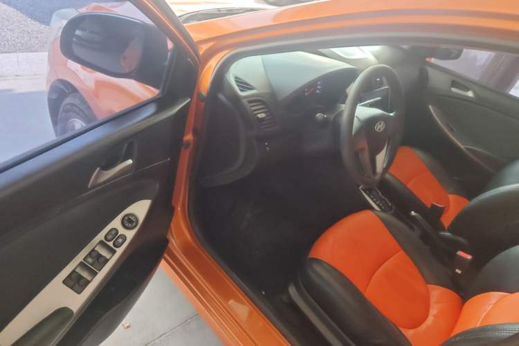 Used Hyundai Verna Ray 2014 1.4L Automatic GLX Driver Seat