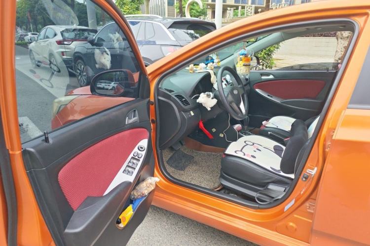 Used Hyundai Verna Ray 2014 1.4L Automatic GLX Driver Seat