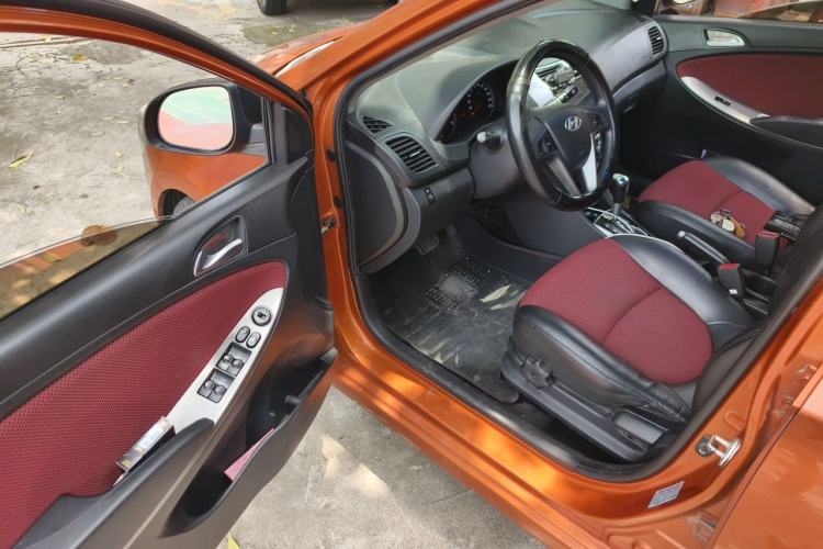 Used Hyundai Verna Ray 2014 1.6L Automatic TOP Driver Seat
