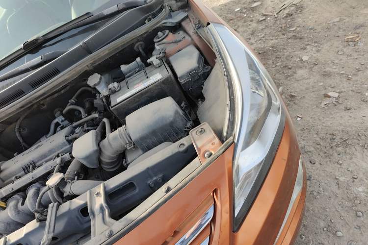 Used Hyundai Verna Ray 2014 1.4L Manual GLX Engine Bay Left
