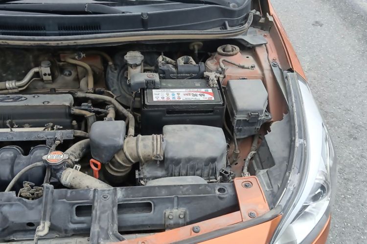 Used Hyundai Verna Ray 2014 1.6L Automatic TOP Engine Bay Left