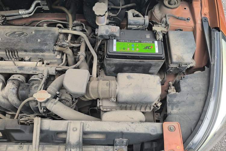 Used Hyundai Verna Ray 2014 1.4L Manual GLX Engine Bay Left