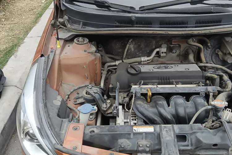 Used Hyundai Verna Ray 2014 1.6L Automatic TOP Engine Bay Right
