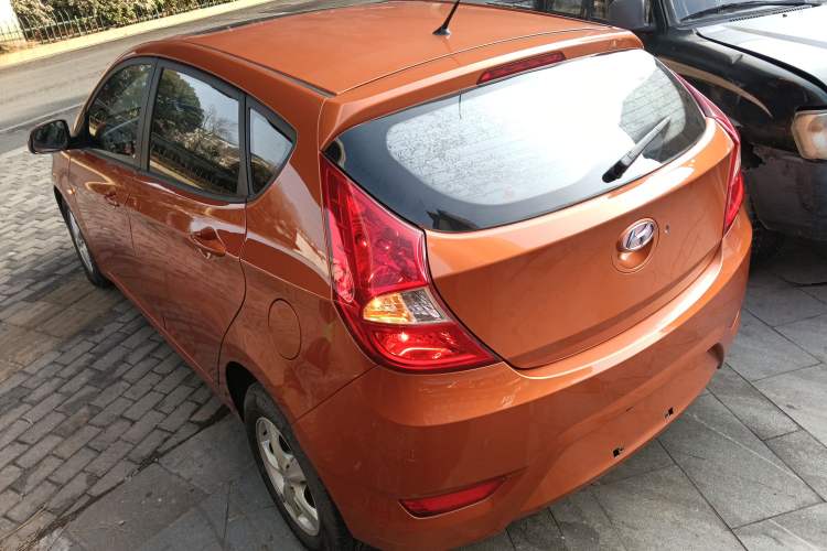 Used Hyundai Verna Ray 2014 1.4L Automatic GLX Exterior 3