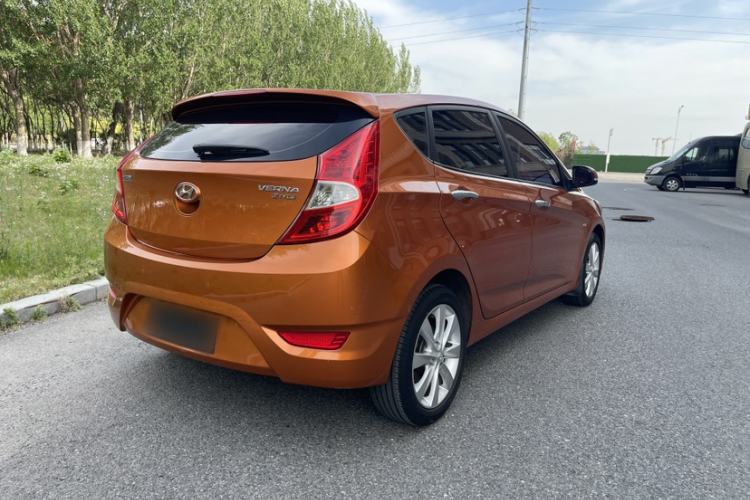 Used Hyundai Verna Ray 2014 1.6L Automatic TOP Exterior 5