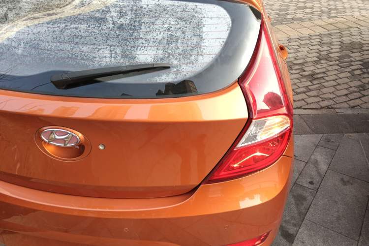 Used Hyundai Verna Ray 2014 1.4L Automatic GLX Exterior 6