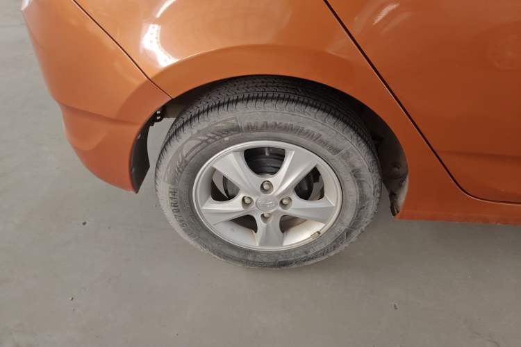 Used Hyundai Verna Ray 2014 1.4L Manual GLX Exterior 8