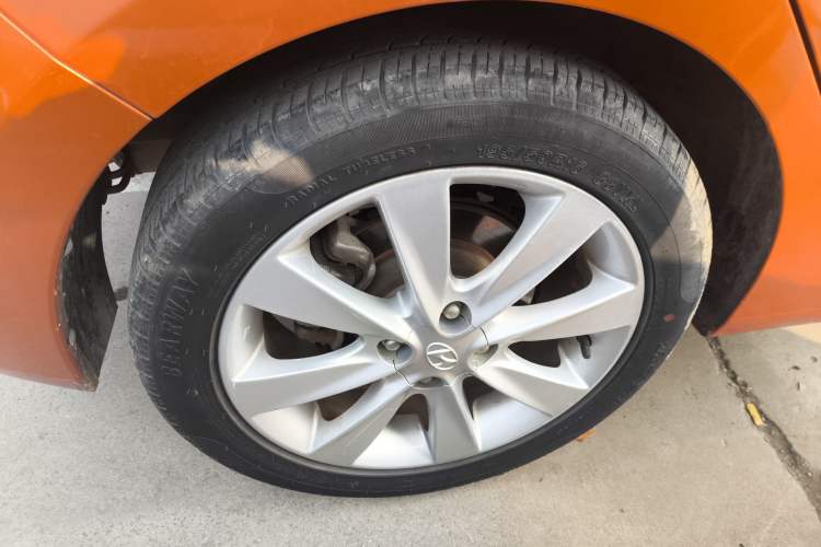 Used Hyundai Verna Ray 2014 1.6L Automatic TOP Exterior 8