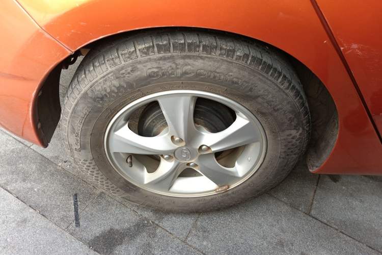 Used Hyundai Verna Ray 2014 1.4L Automatic GLX Exterior 8