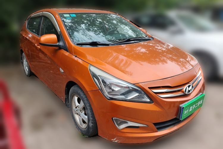 Used Hyundai Verna Ray 2014 1.4L Manual GLX Front Right 45 Deg