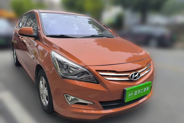 Used Hyundai Verna Ray 2014 1.4L Manual GLX Front Right 45 Deg