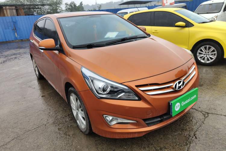 Used Hyundai Verna Ray 2014 1.6L Automatic TOP Front Right 45 Deg