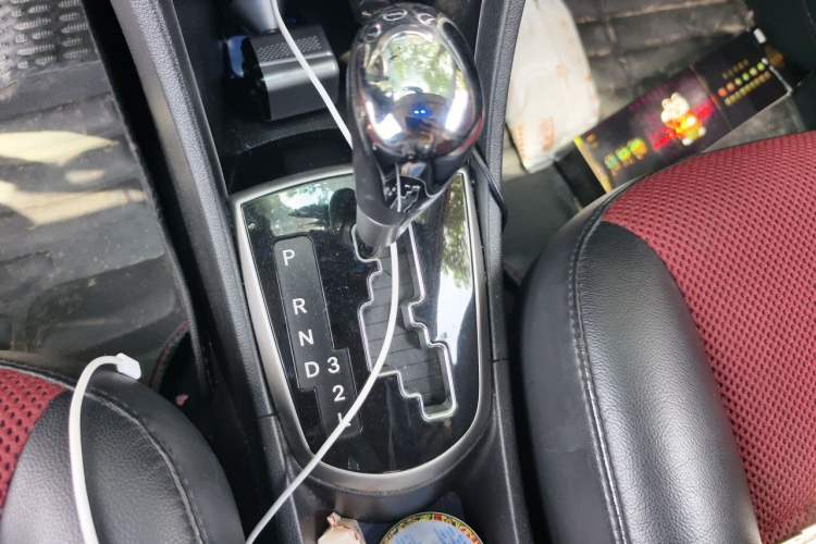 Used Hyundai Verna Ray 2014 1.6L Automatic TOP Gear Lever