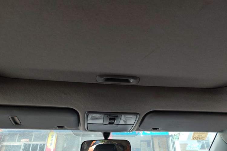 Used Hyundai Verna Ray 2014 1.4L Manual GLX Headliner