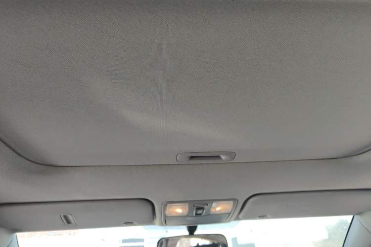 Used Hyundai Verna Ray 2014 1.4L Manual GLX Headliner