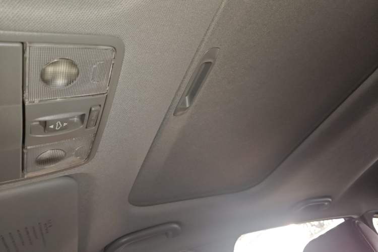 Used Hyundai Verna Ray 2014 1.4L Manual GLX Headliner
