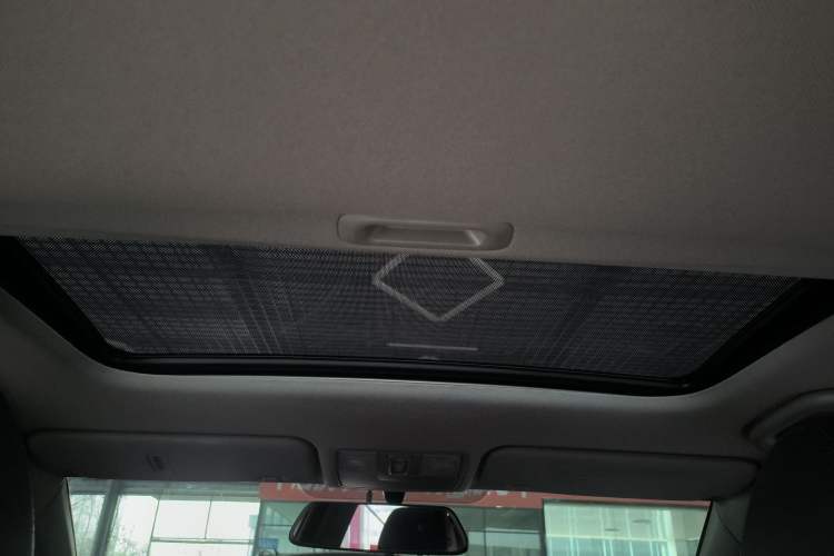 Used Hyundai Verna Ray 2014 1.4L Automatic GLX Headliner