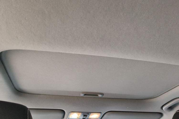 Used Hyundai Verna Ray 2014 1.4L Automatic GLX Headliner