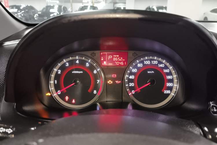 Used Hyundai Verna Ray 2014 1.4L Automatic GLX Instrument Cluster