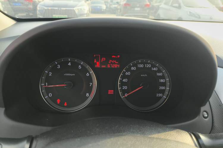 Used Hyundai Verna Ray 2014 1.6L Automatic TOP Instrument Cluster