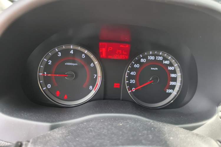 Used Hyundai Verna Ray 2014 1.6L Automatic TOP Instrument Cluster